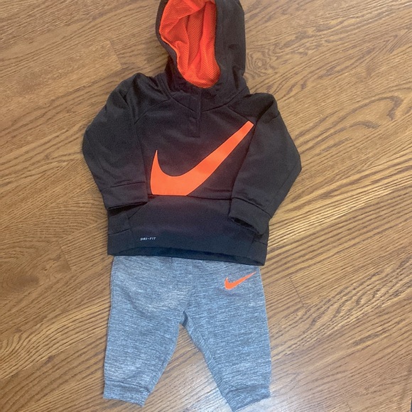 Nike Other - Nike sweatsuit (baby)